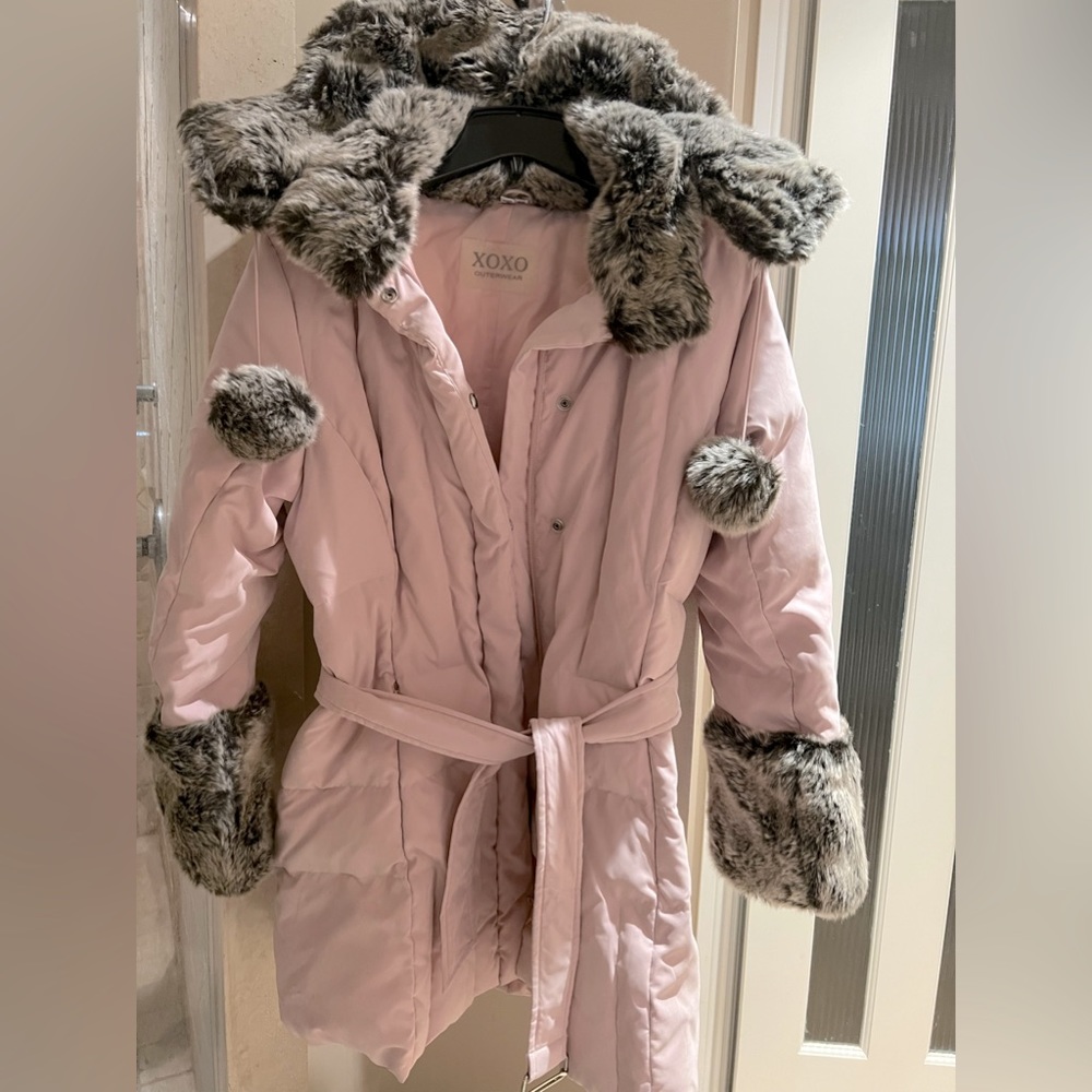 🥰GIFT w/🦊limited edition hoody pompom rabbit fur dust rose coat new condition，